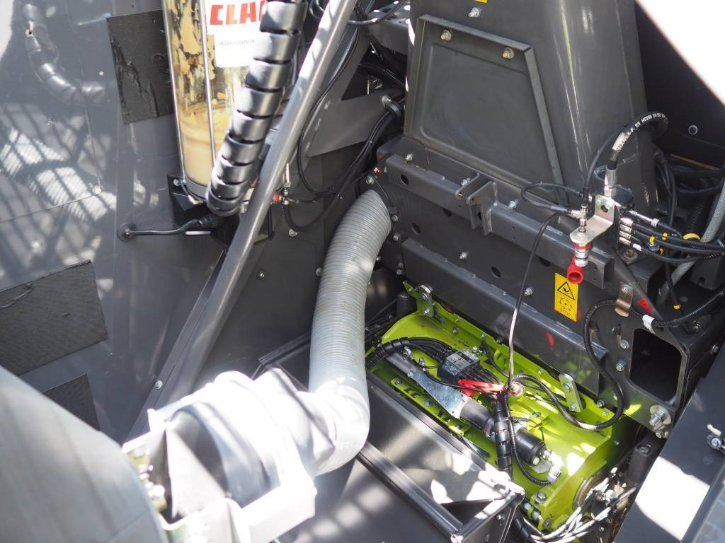 Forage harvester Claas Jaguar 860 4WD: picture 12