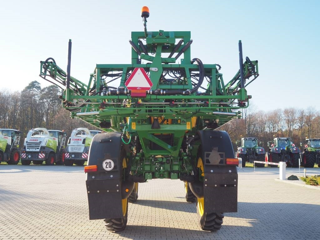 John Deere R4040i - Self-propelled sprayer: picture 3 John Deere R4040i - Self-propelled sprayer: picture 3