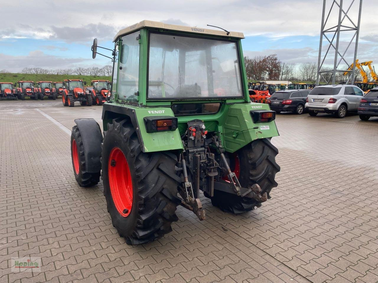 Fendt 305 - Farm tractor: picture 4 Fendt 305 - Farm tractor: picture 4