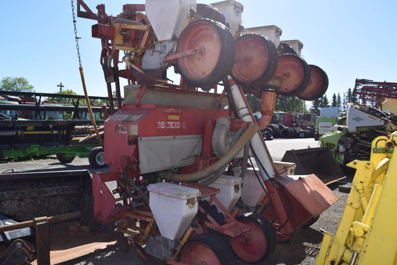 Becker P8Z - Precision sowing machine: picture 1 Becker P8Z - Precision sowing machine: picture 1
