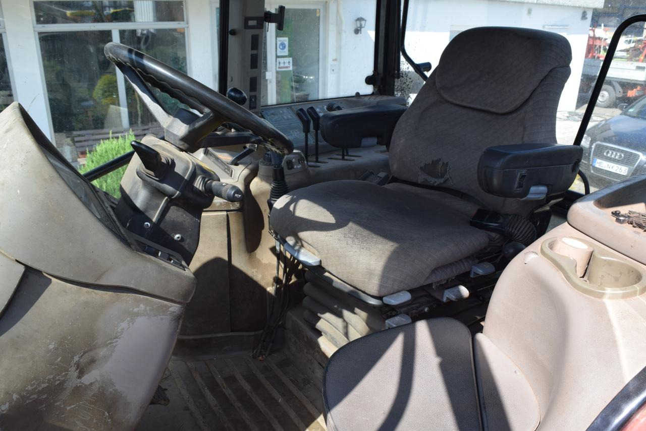 Case-IH MXM 130 - Farm tractor: picture 5 Case-IH MXM 130 - Farm tractor: picture 5