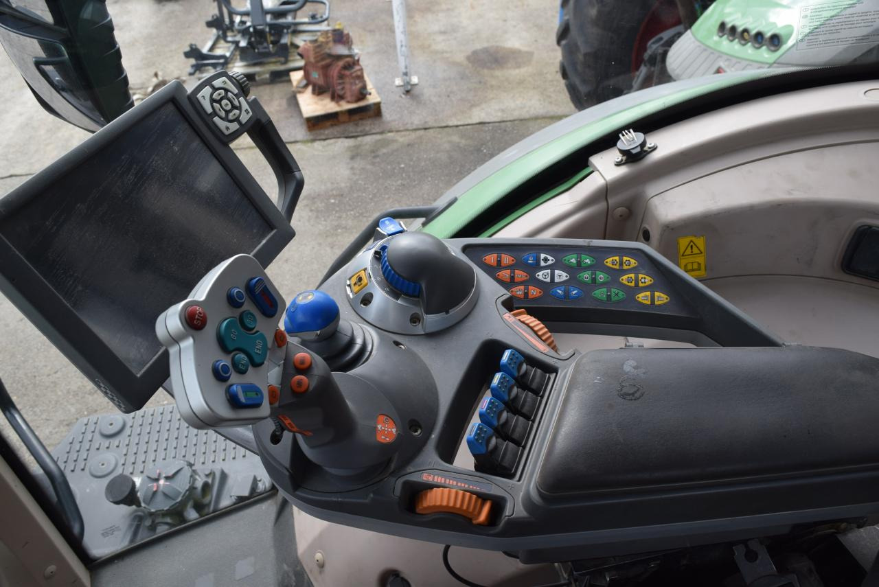 Farm tractor Fendt 826 Vario SCR ProfiPlus: picture 11