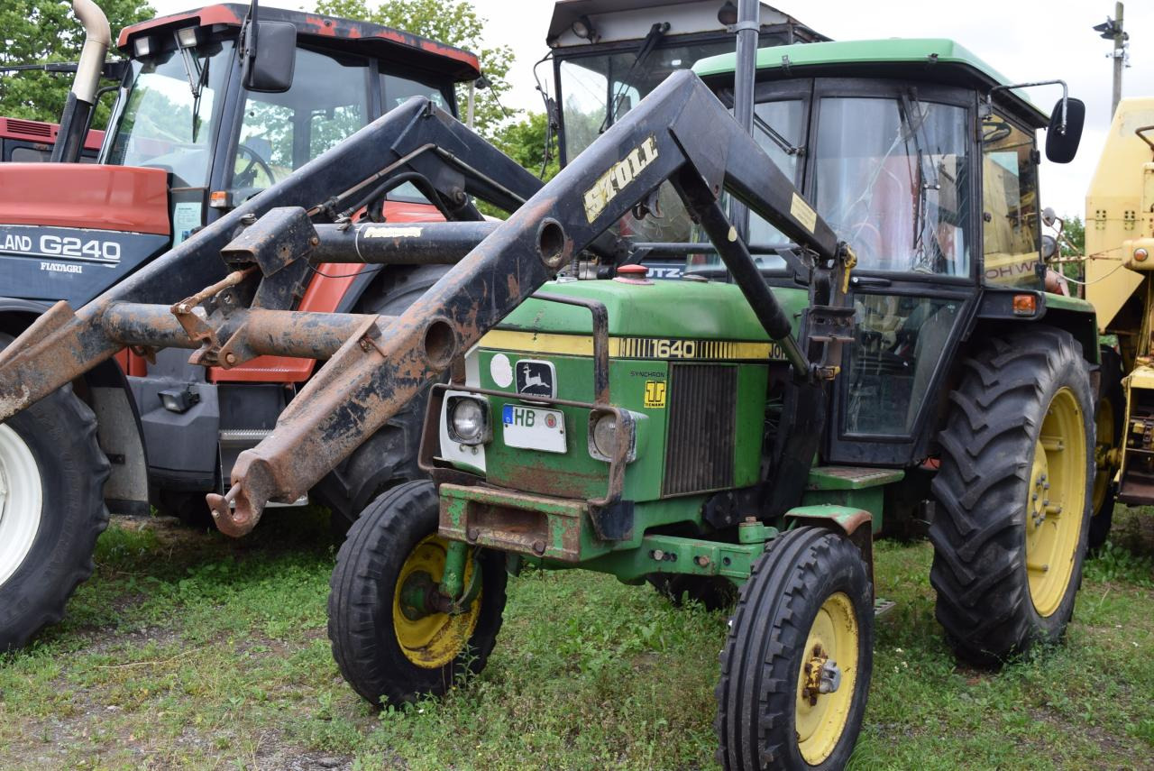 John Deere 1640 - Farm tractor: picture 2 John Deere 1640 - Farm tractor: picture 2