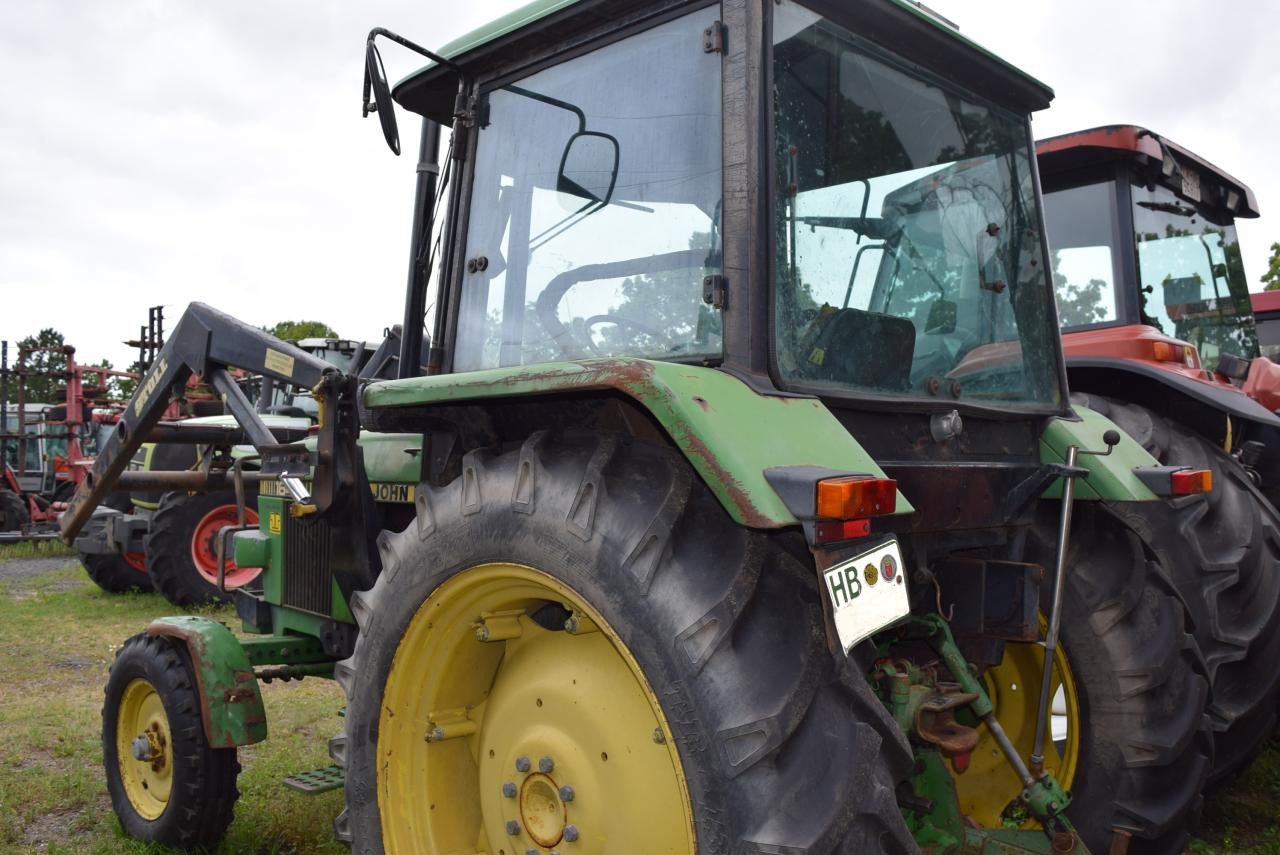 John Deere 1640 - Farm tractor: picture 3 John Deere 1640 - Farm tractor: picture 3