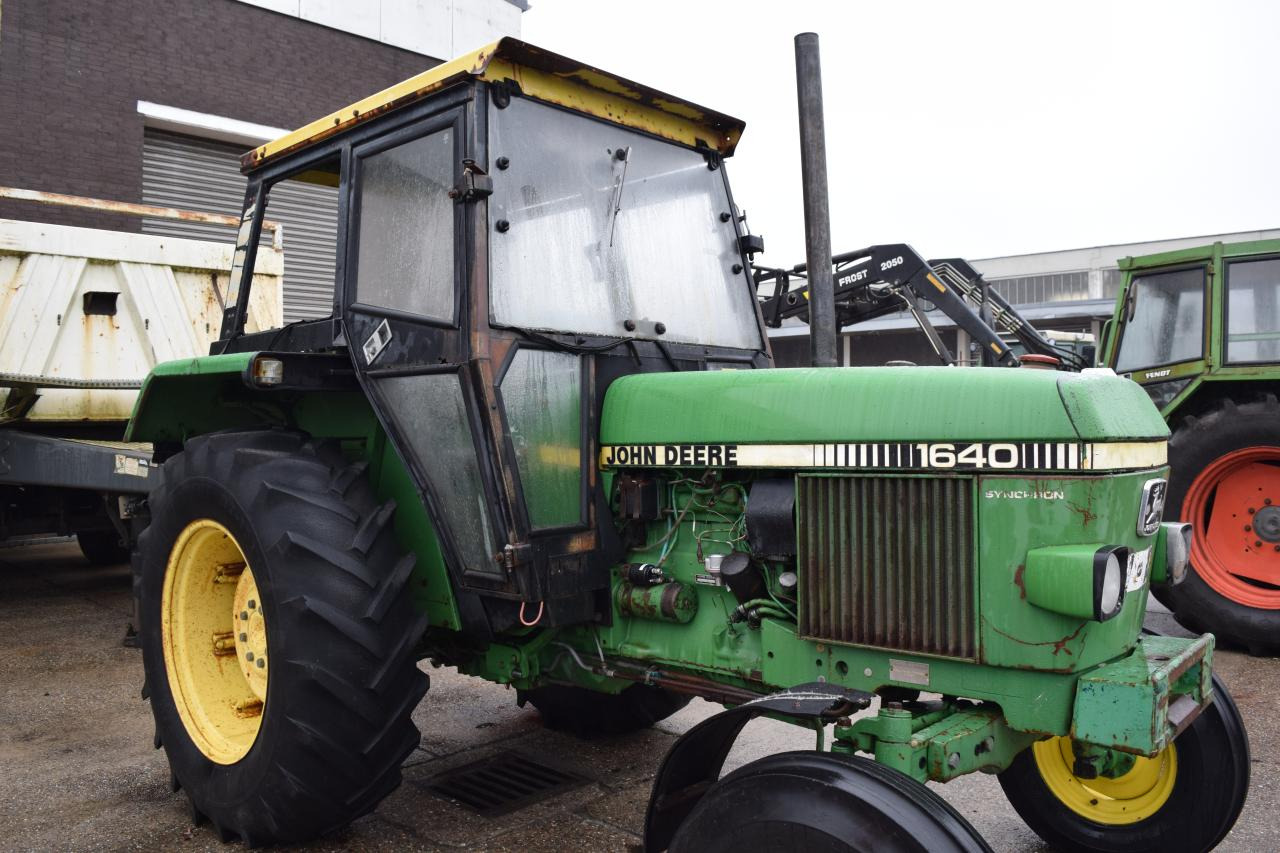 John Deere 1640 - Farm tractor: picture 3 John Deere 1640 - Farm tractor: picture 3