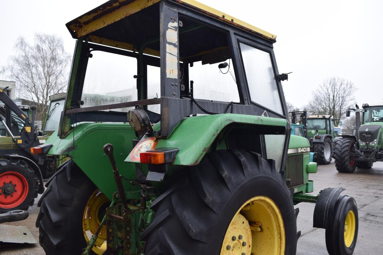 John Deere 1640 - Farm tractor: picture 5 John Deere 1640 - Farm tractor: picture 5