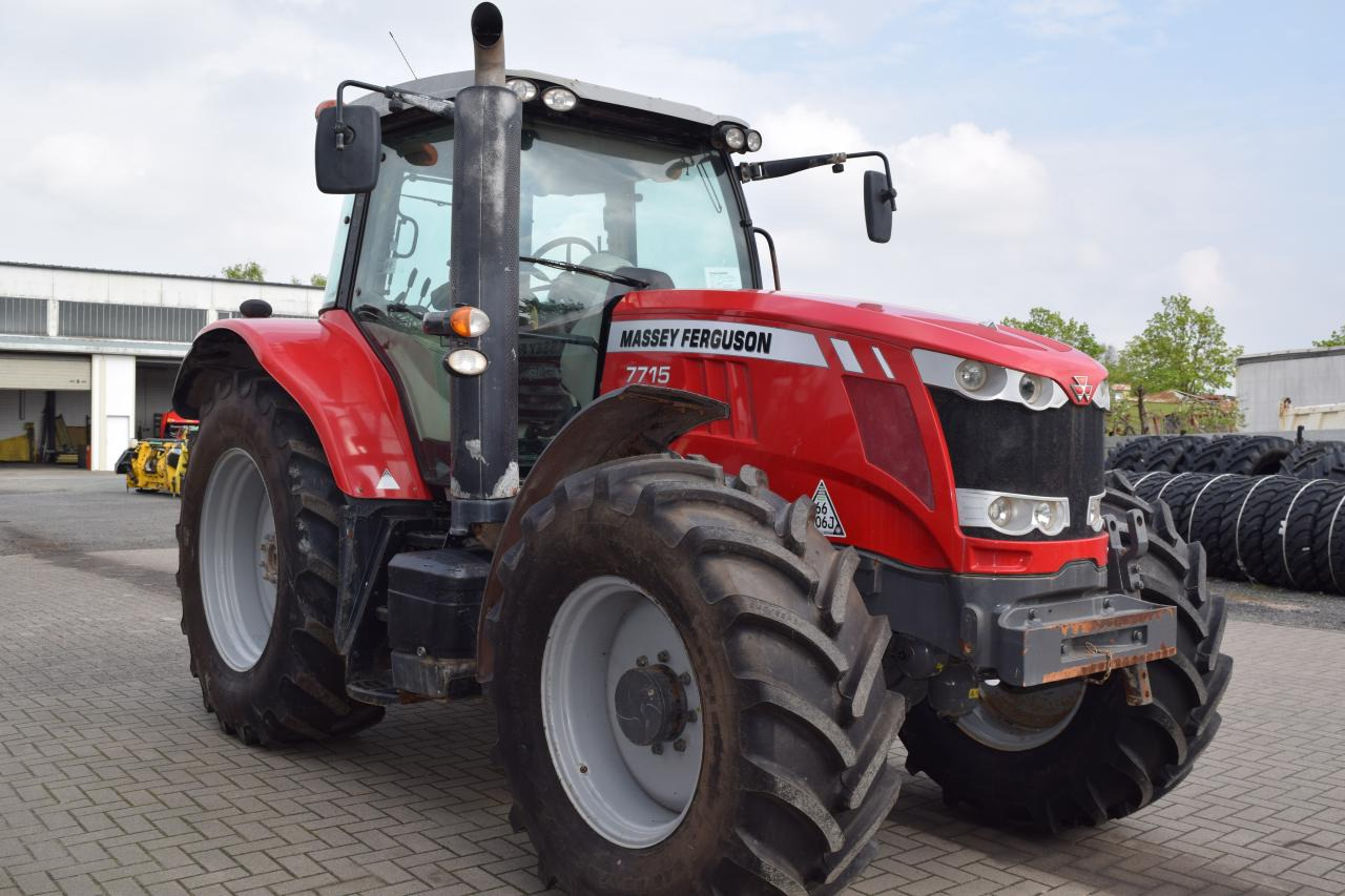 Massey Ferguson 7715 Dyna 6 - Farm tractor: picture 1 Massey Ferguson 7715 Dyna 6 - Farm tractor: picture 1