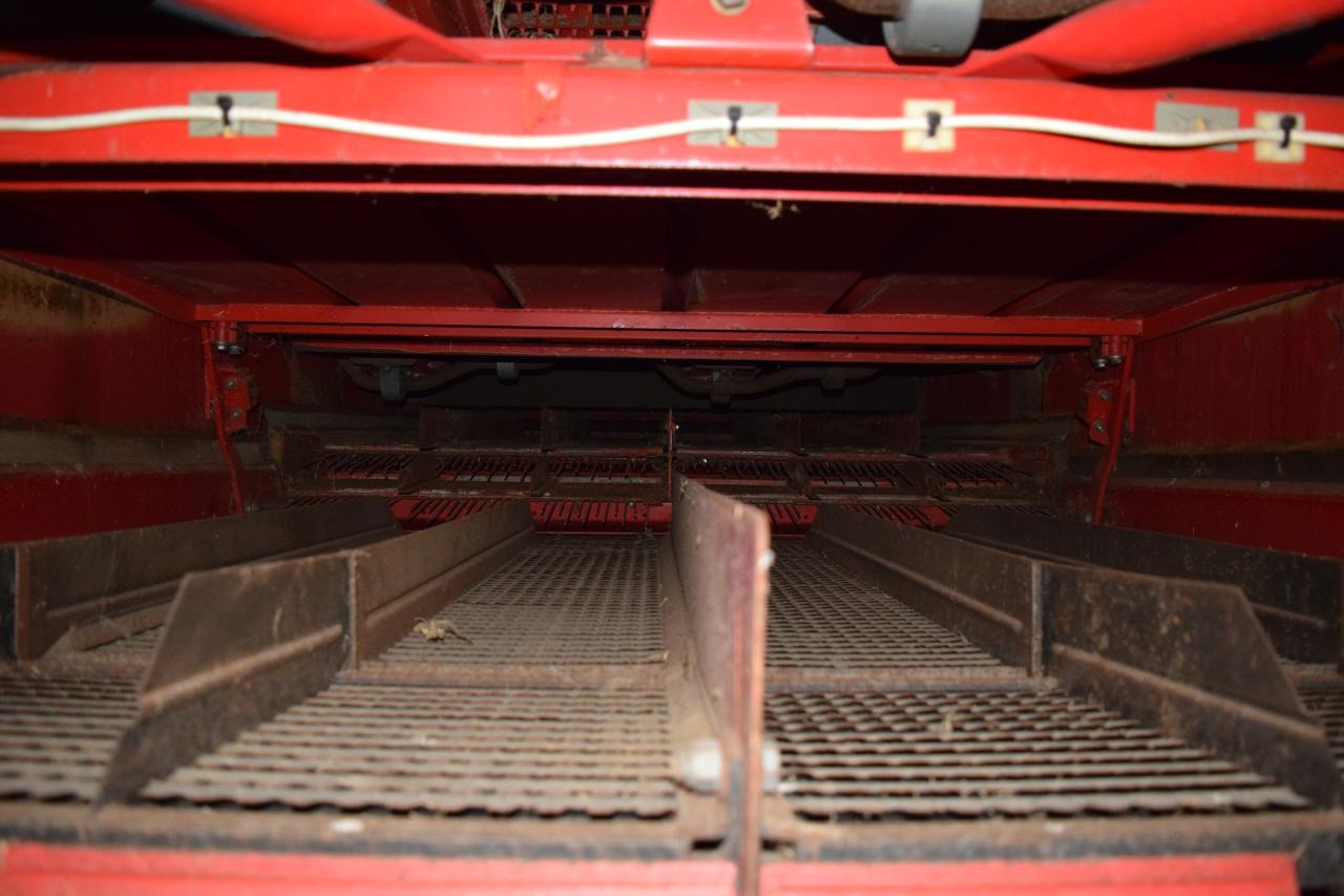 Massey Ferguson MF 40 RS - Combine harvester: picture 4 Massey Ferguson MF 40 RS - Combine harvester: picture 4