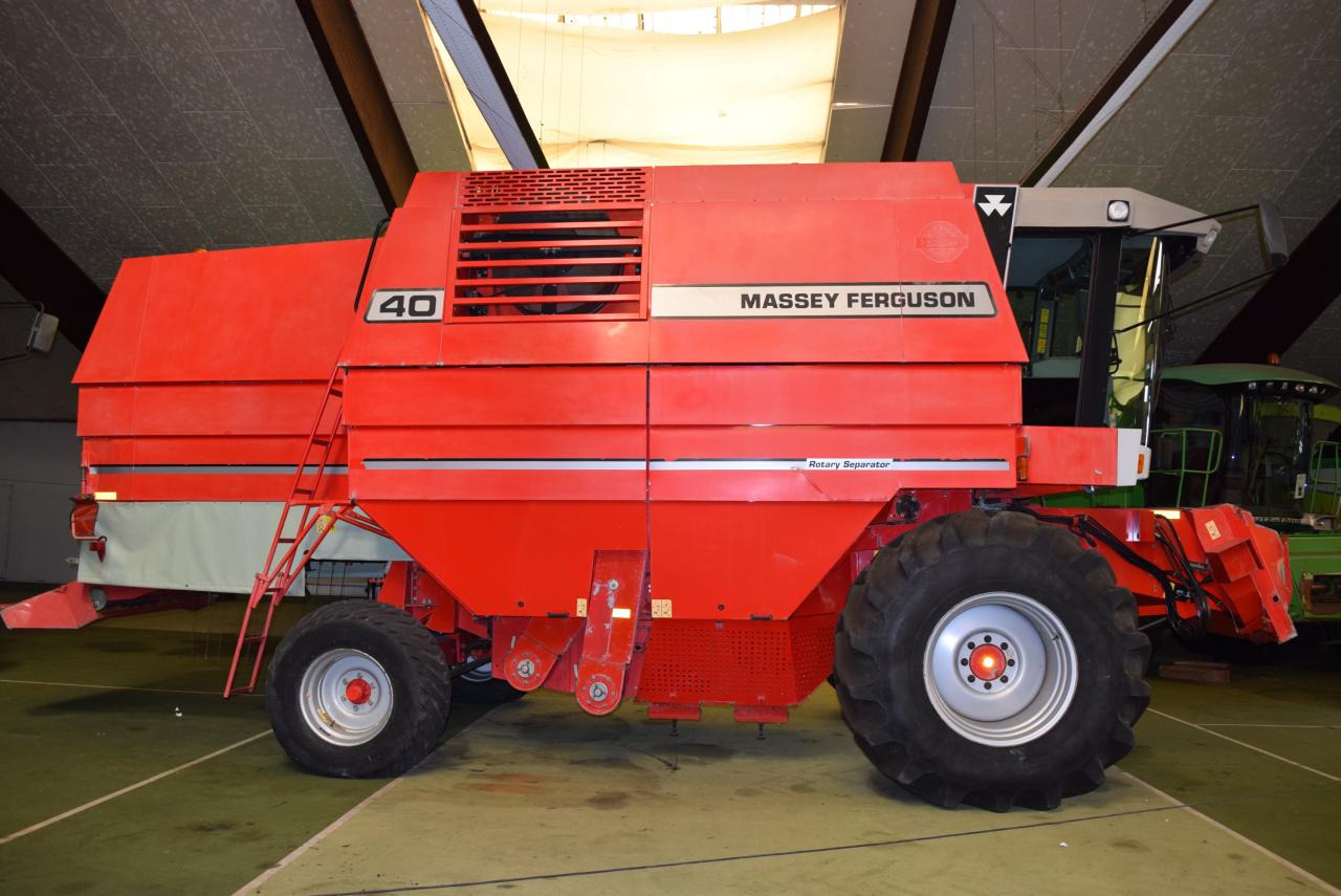 Massey Ferguson MF 40 RS - Combine harvester: picture 3 Massey Ferguson MF 40 RS - Combine harvester: picture 3