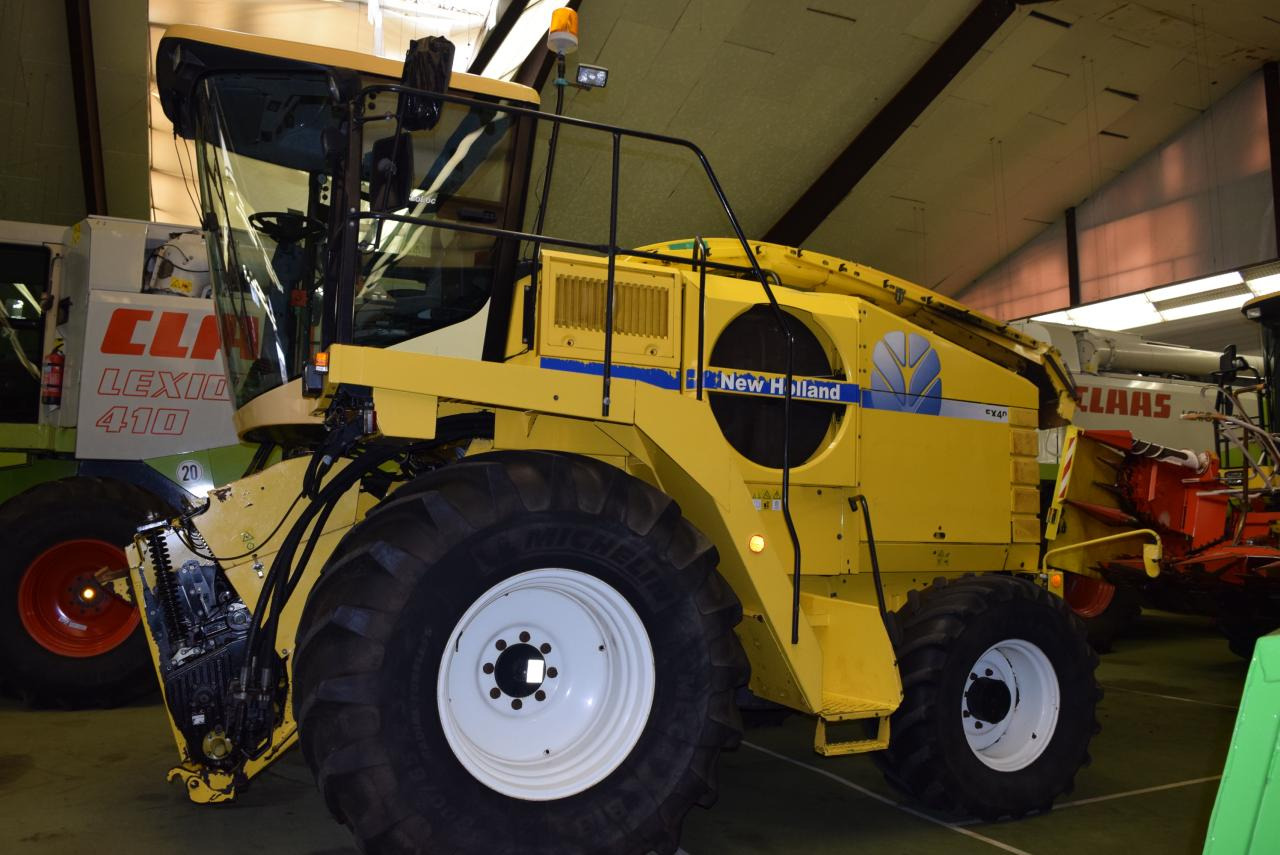 New Holland FX 40 - Forage harvester: picture 3 New Holland FX 40 - Forage harvester: picture 3