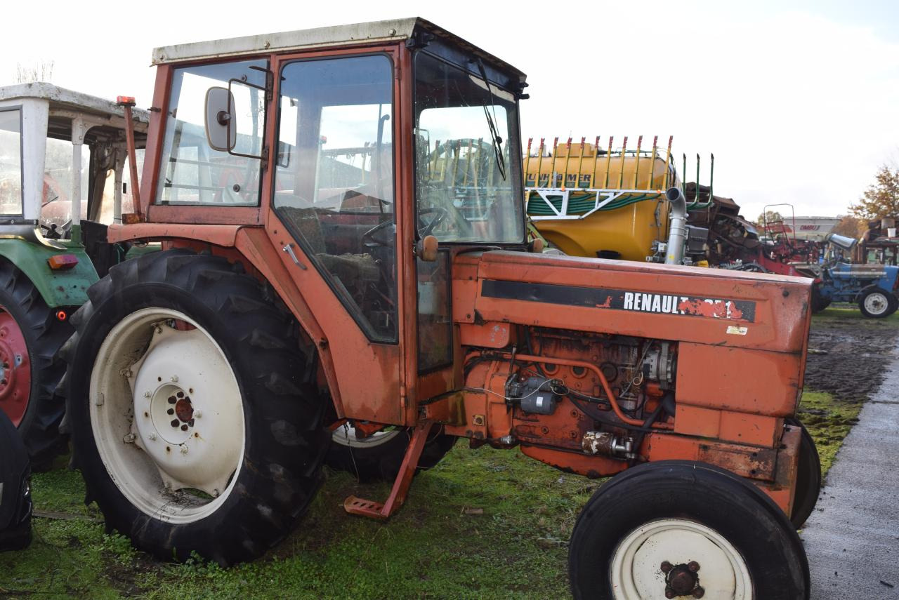 Renault 651 - Farm tractor: picture 2 Renault 651 - Farm tractor: picture 2