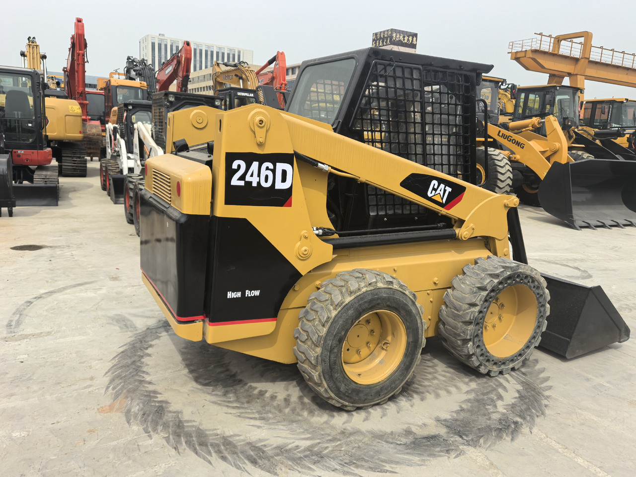 CAT 246D - Skid steer loader: picture 1 CAT 246D - Skid steer loader: picture 1
