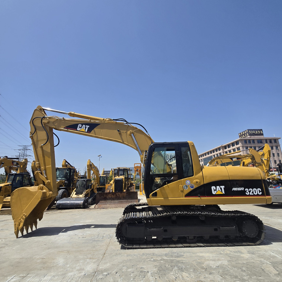CAT 320C - Crawler excavator: picture 1 CAT 320C - Crawler excavator: picture 1