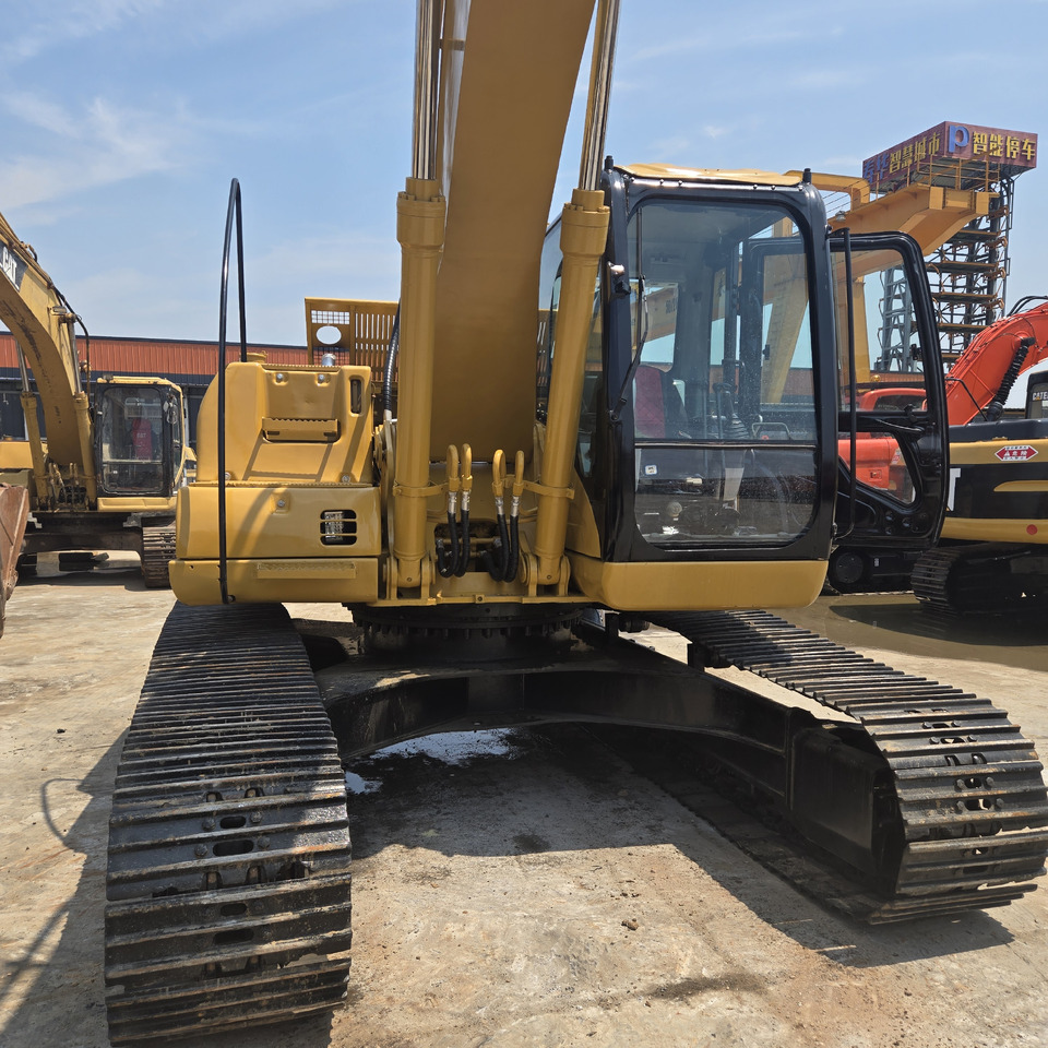 CAT 320C - Crawler excavator: picture 3 CAT 320C - Crawler excavator: picture 3