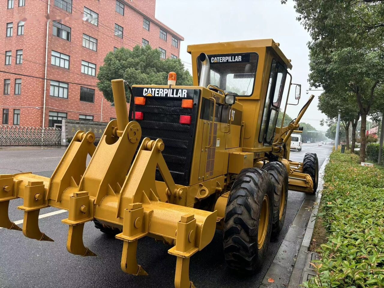 Lease a Caterpillar 140H Caterpillar 140H: picture 12