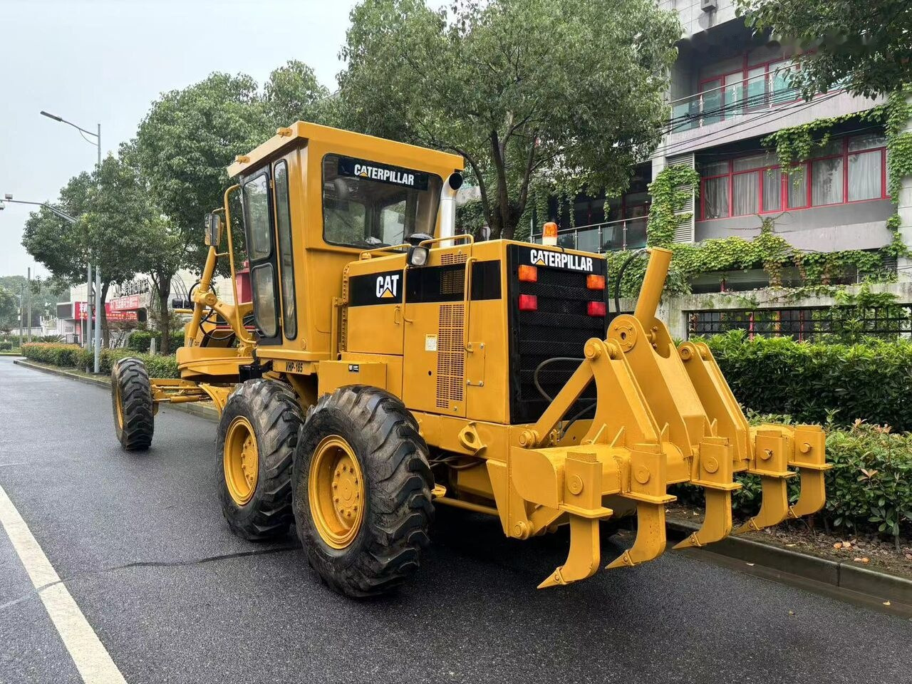 Lease a Caterpillar 140H Caterpillar 140H: picture 10