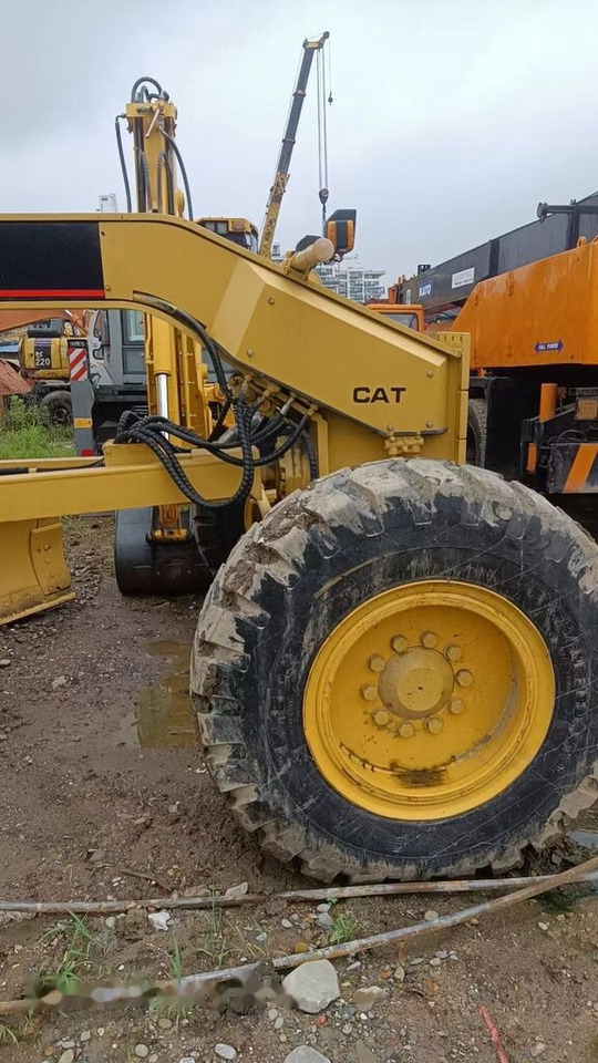 Lease a Caterpillar 140H Caterpillar 140H: picture 7