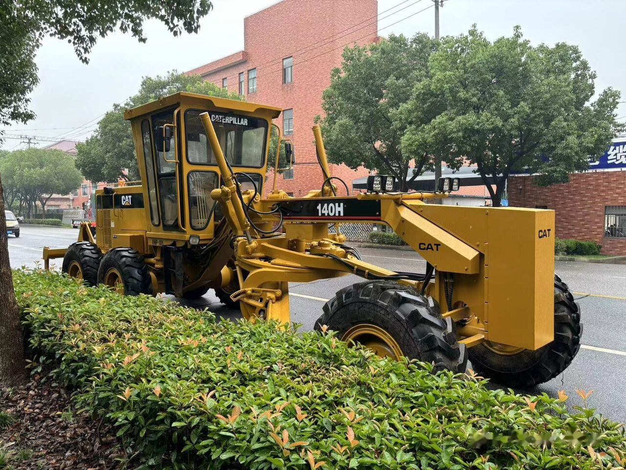 Lease a Caterpillar 140H Caterpillar 140H: picture 11