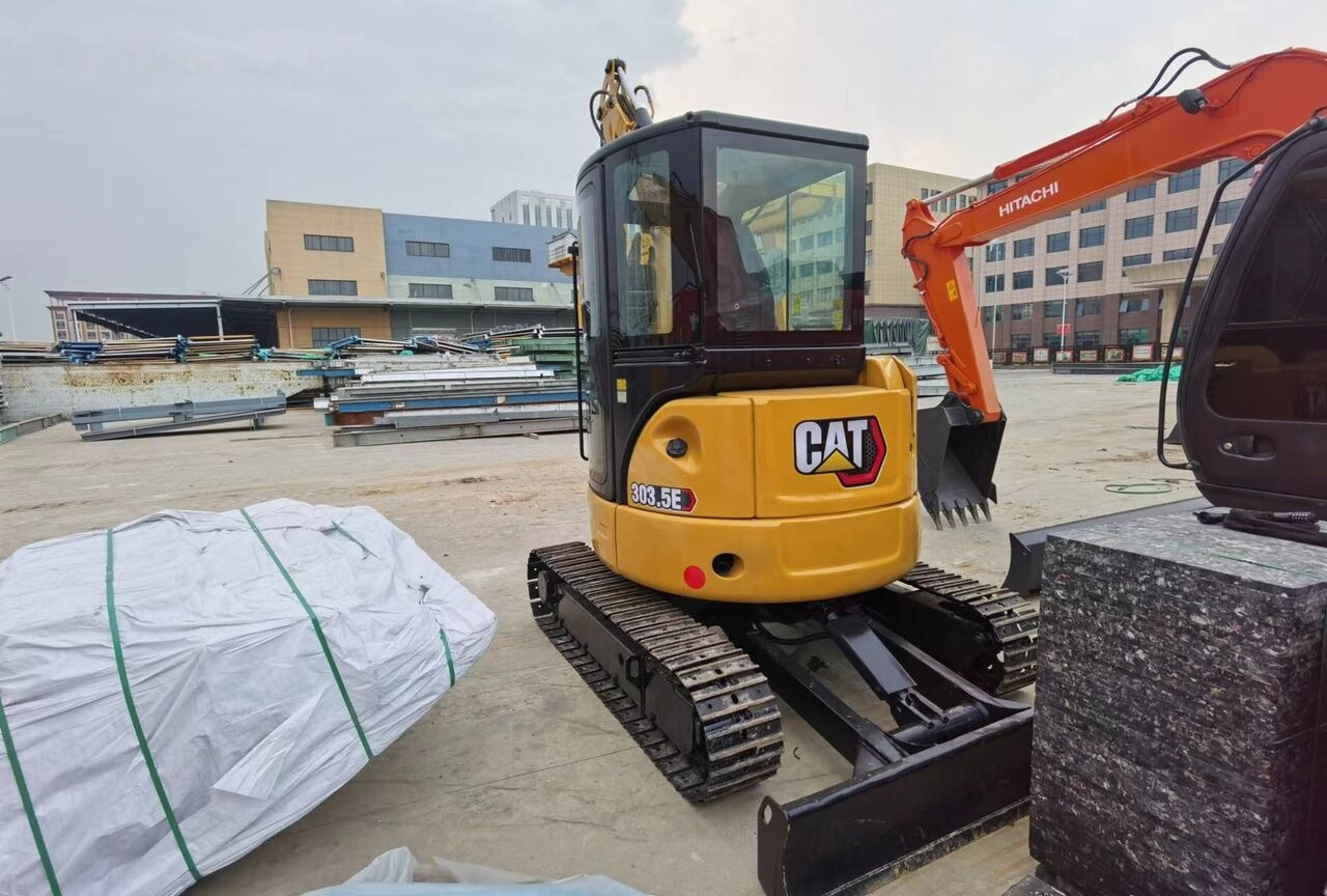 Caterpillar 303.5E - Mini excavator: picture 1 Caterpillar 303.5E - Mini excavator: picture 1