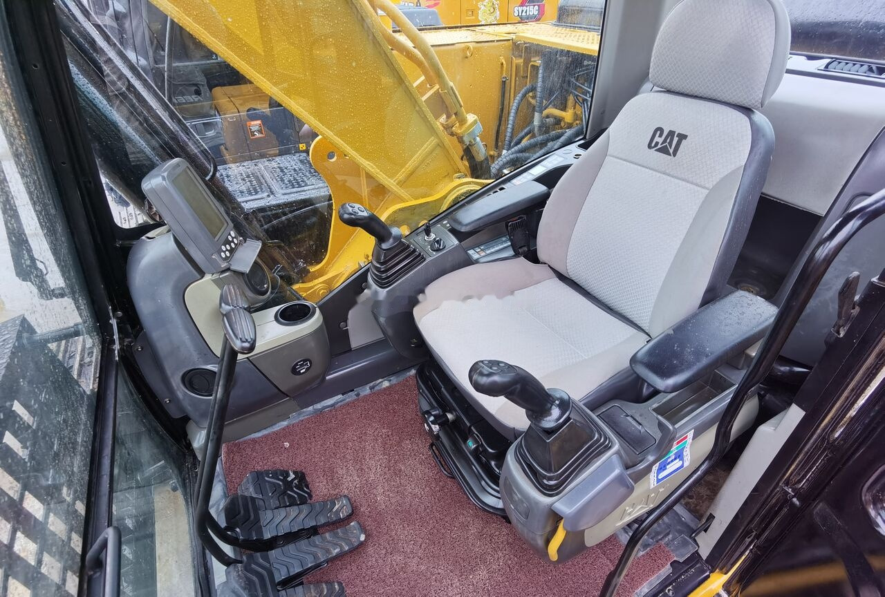 Crawler excavator Caterpillar 315D2GC: picture 11