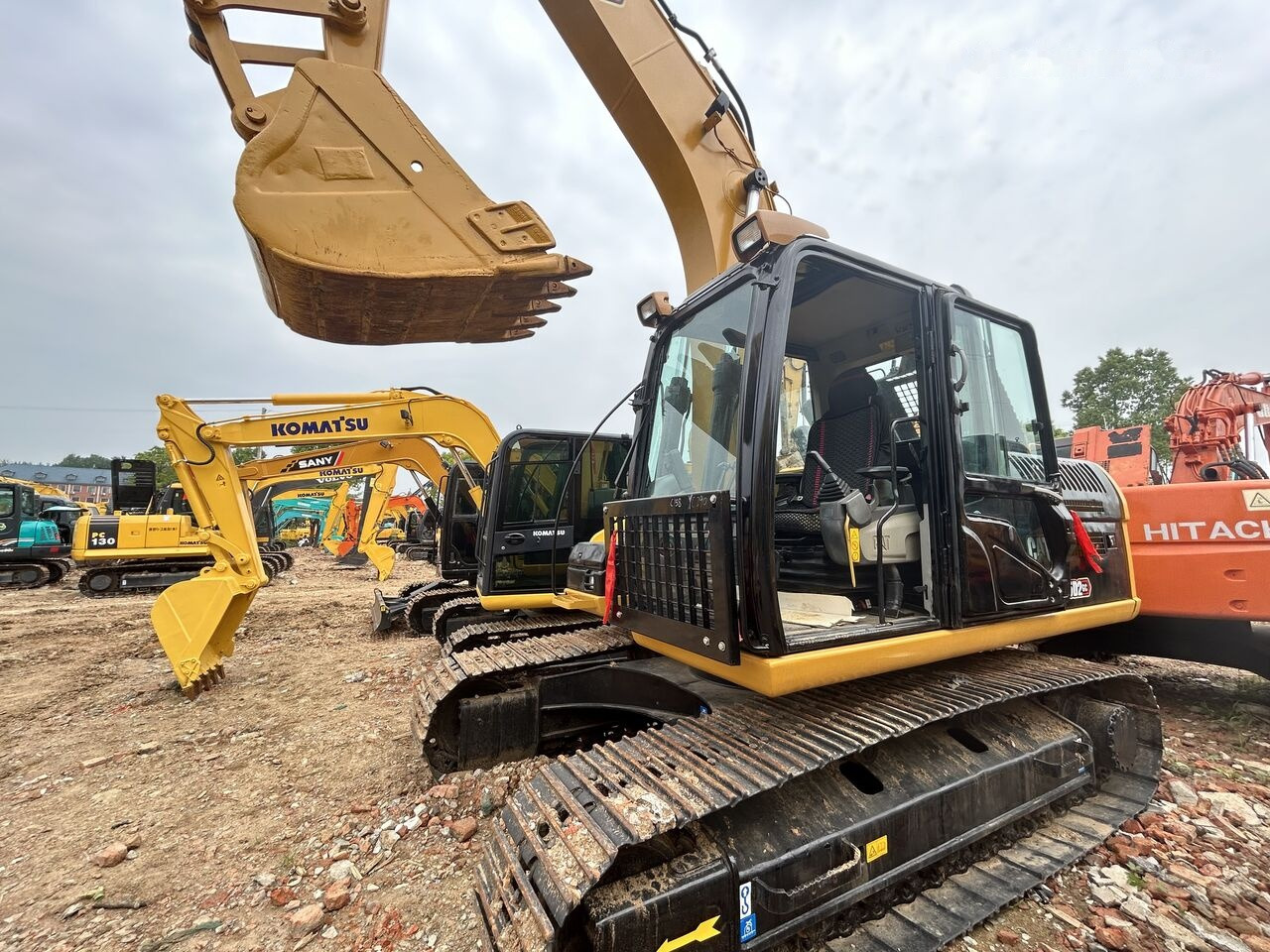 Caterpillar 320D2 - Crawler excavator: picture 3 Caterpillar 320D2 - Crawler excavator: picture 3