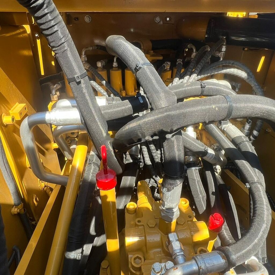 Caterpillar 320D2 - Crawler excavator: picture 4 Caterpillar 320D2 - Crawler excavator: picture 4