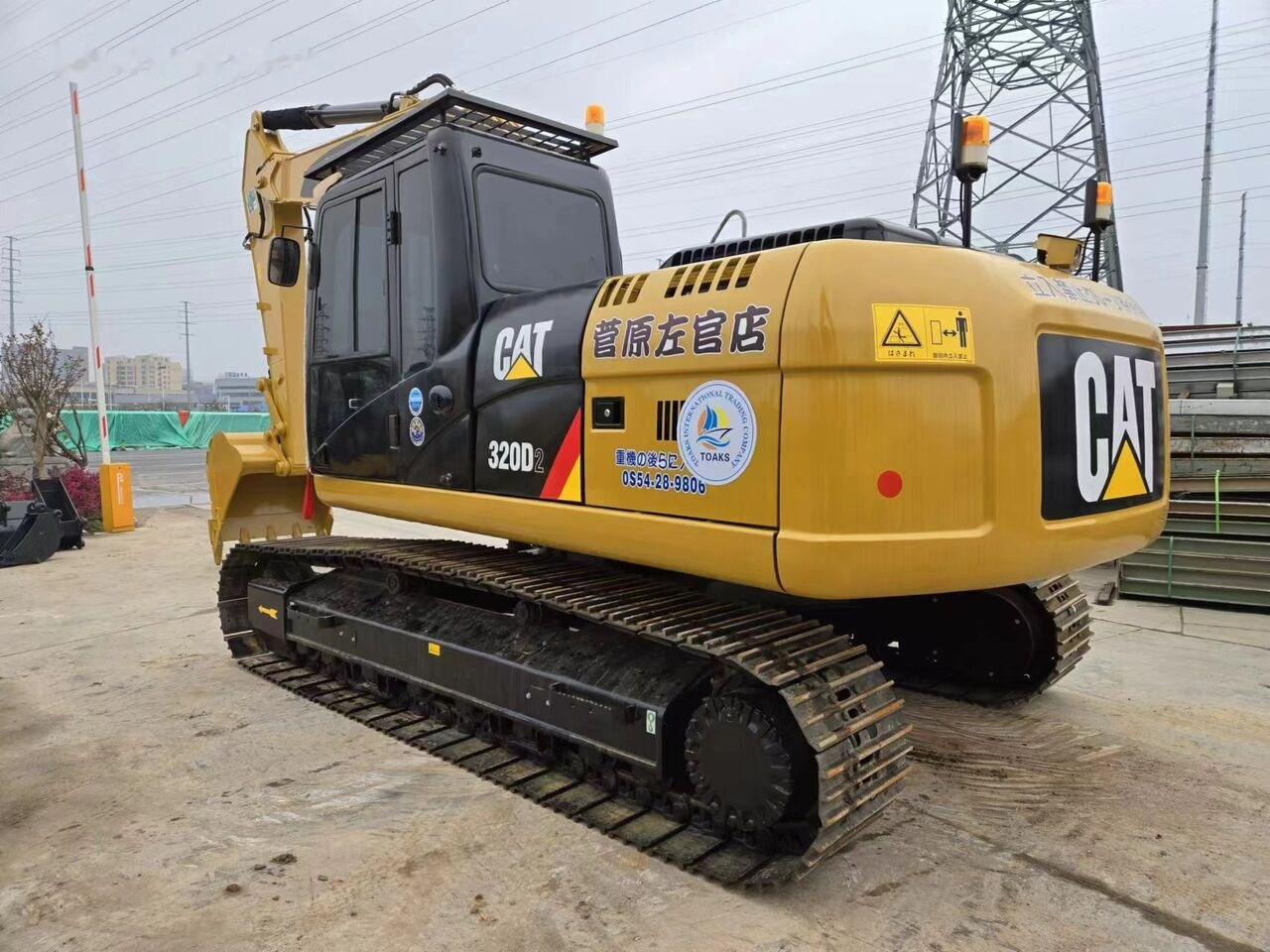 Crawler excavator Caterpillar 320D2: picture 7