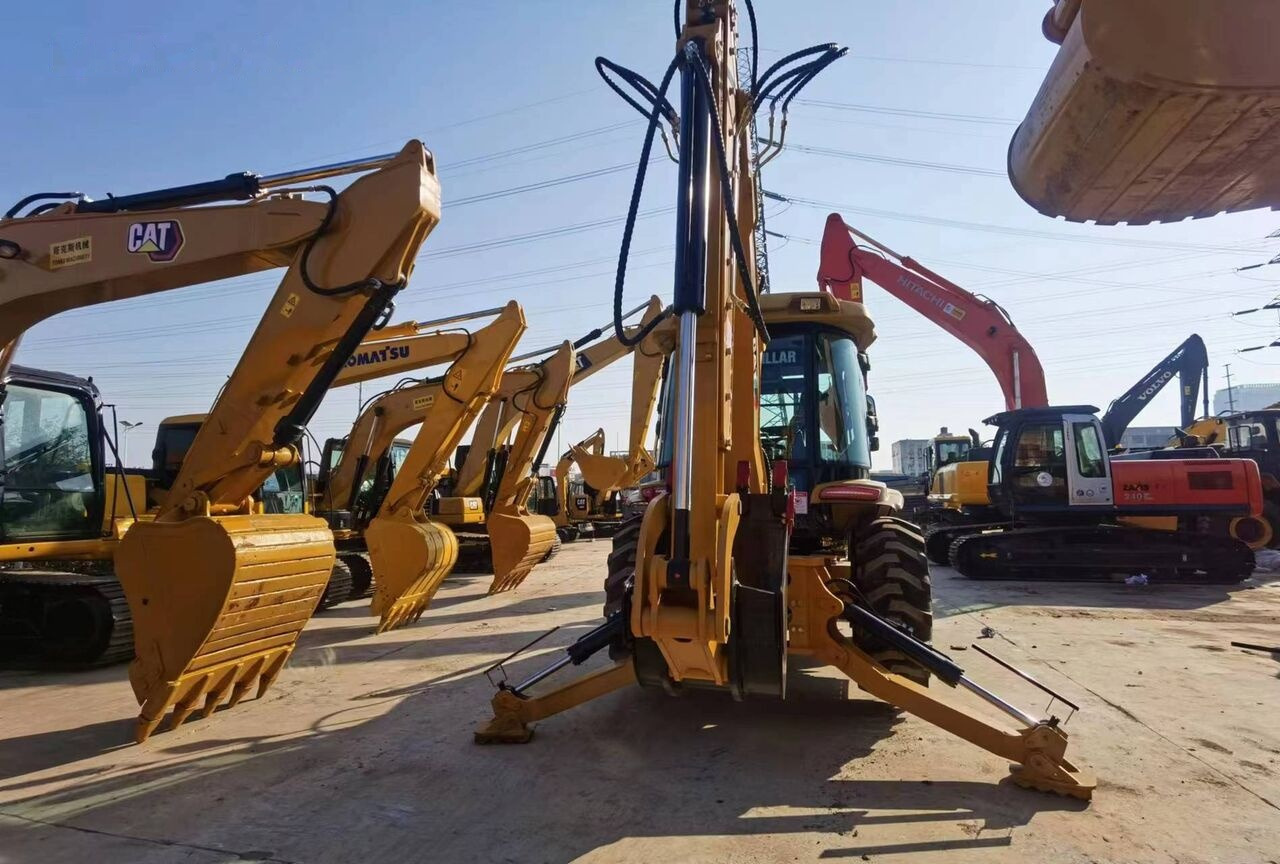 Caterpillar 420F - Backhoe loader: picture 2 Caterpillar 420F - Backhoe loader: picture 2