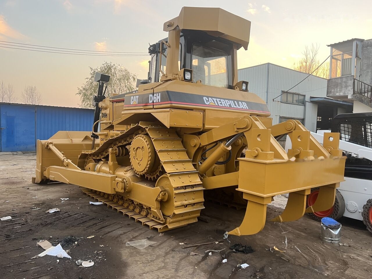 Caterpillar D6H - Bulldozer: picture 3 Caterpillar D6H - Bulldozer: picture 3