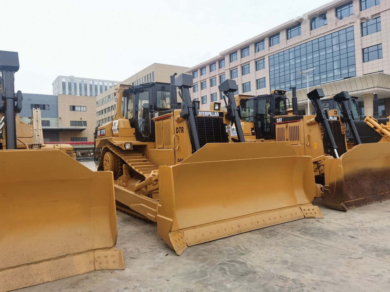 Bulldozer Caterpillar D7R: picture 6