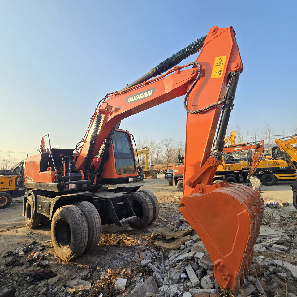 Doosan DX150W-9C - Wheel excavator: picture 4 Doosan DX150W-9C - Wheel excavator: picture 4