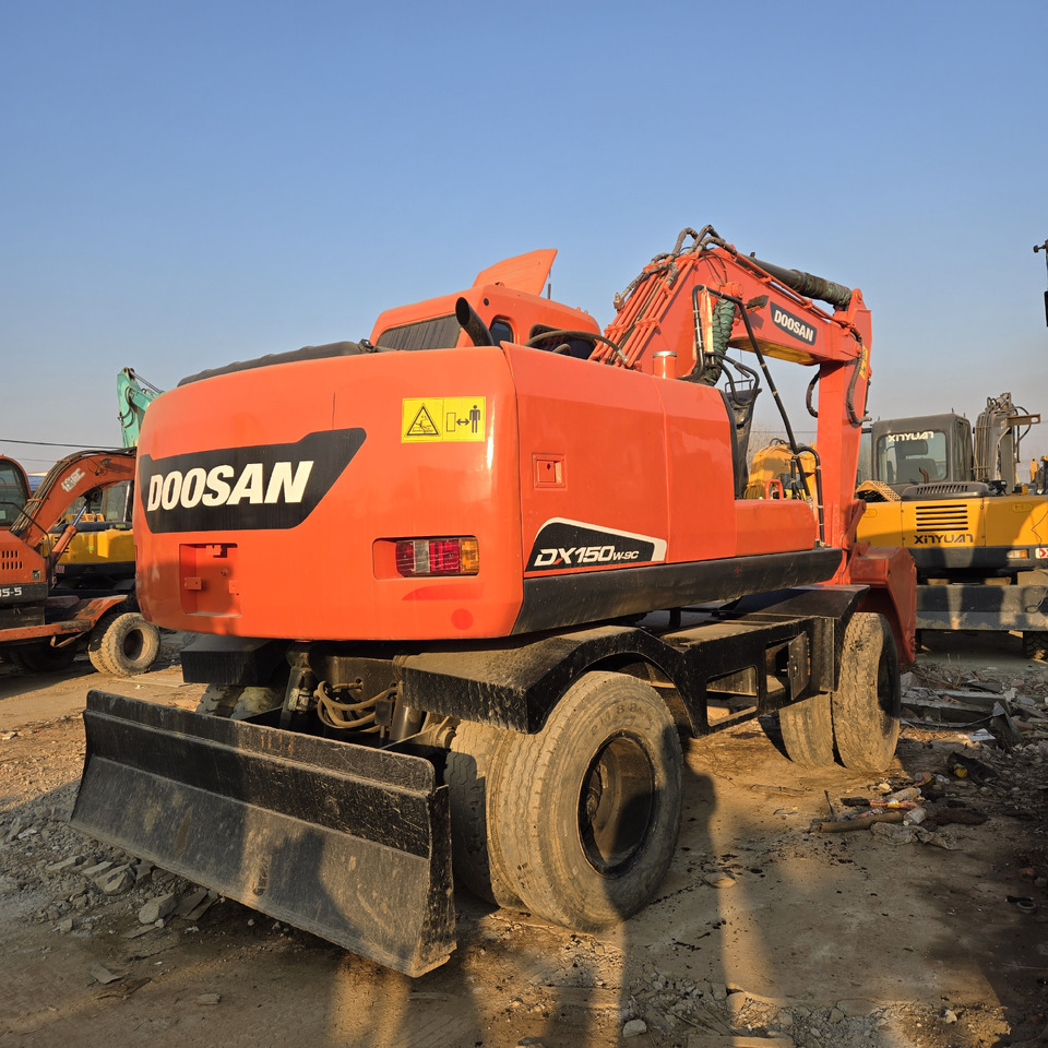 Doosan DX150W-9C - Wheel excavator: picture 5 Doosan DX150W-9C - Wheel excavator: picture 5