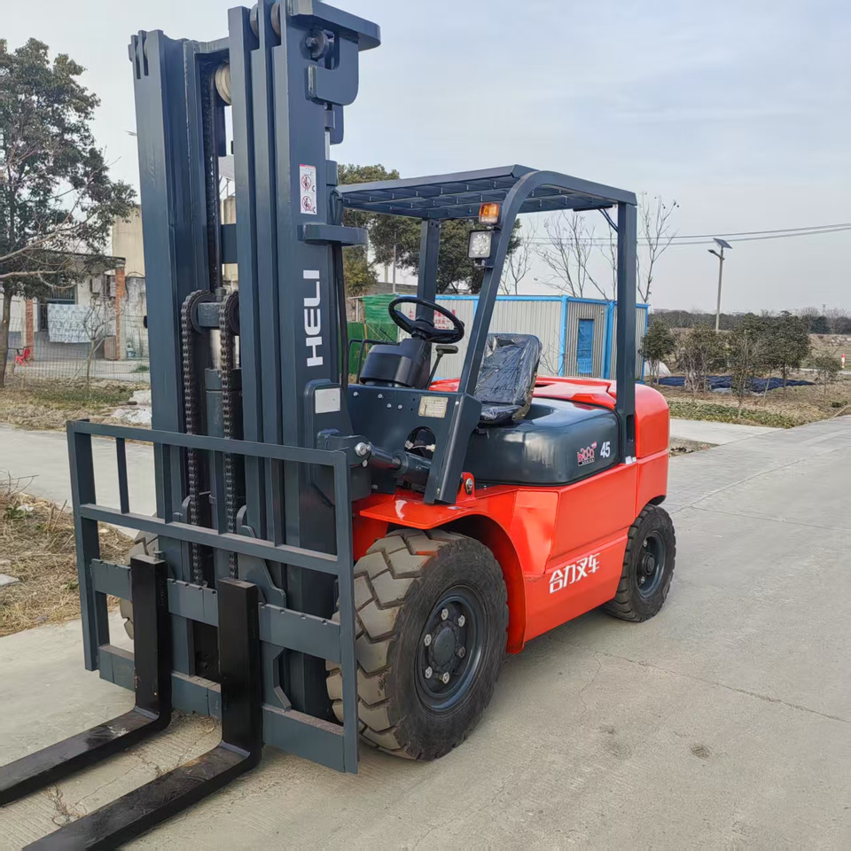 HELI FD45 - Diesel forklift: picture 1 HELI FD45 - Diesel forklift: picture 1