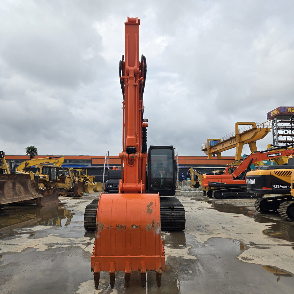 HITACHI ZX210 - Crawler excavator: picture 3 HITACHI ZX210 - Crawler excavator: picture 3