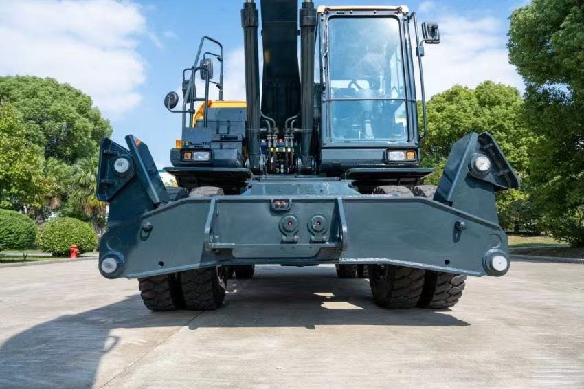 HYUNDAI HW210 - Wheel excavator: picture 4 HYUNDAI HW210 - Wheel excavator: picture 4