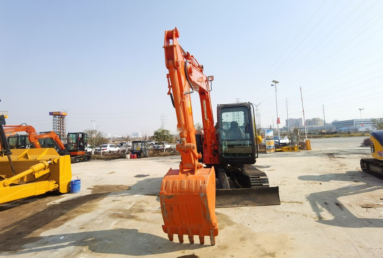 Hitachi ZX70 - Mini excavator: picture 5 Hitachi ZX70 - Mini excavator: picture 5