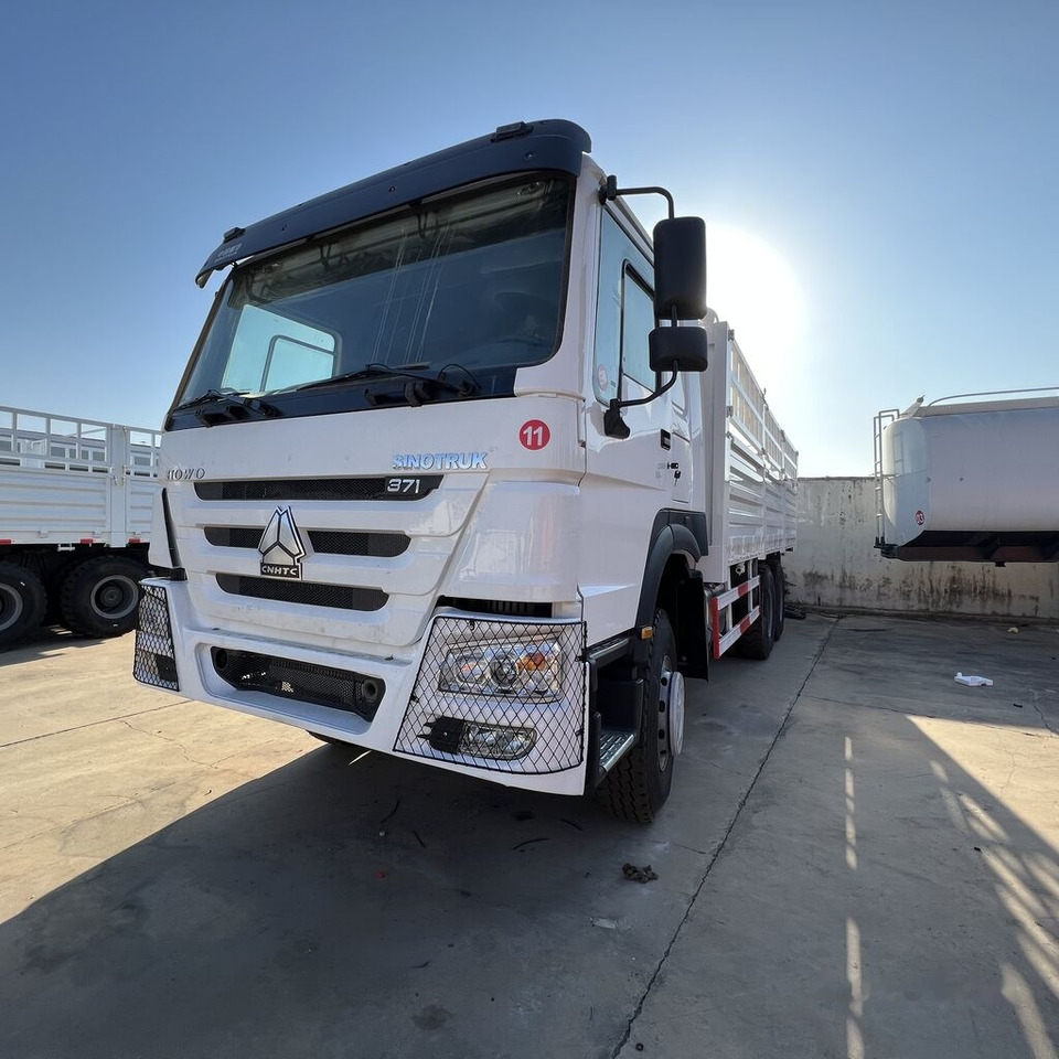 Howo 6*4 flatbed truck - Dropside/ Flatbed truck: picture 3 Howo 6*4 flatbed truck - Dropside/ Flatbed truck: picture 3
