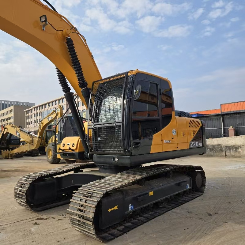 Hyundai R220-9S - Crawler excavator: picture 4 Hyundai R220-9S - Crawler excavator: picture 4