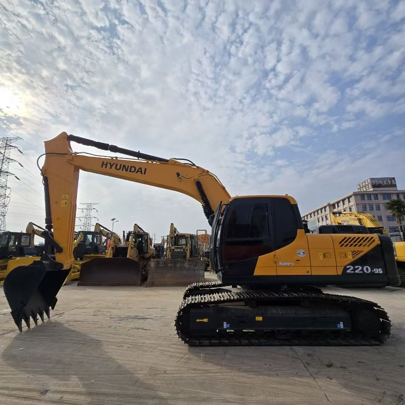 Hyundai R220-9S - Crawler excavator: picture 3 Hyundai R220-9S - Crawler excavator: picture 3