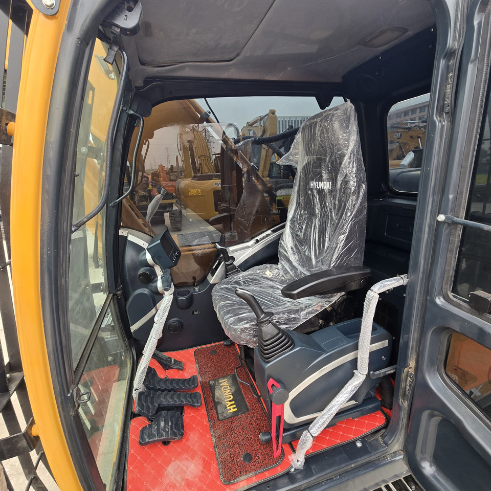 Lease a Hyundai R305LC-9T Hyundai R305LC-9T: picture 10