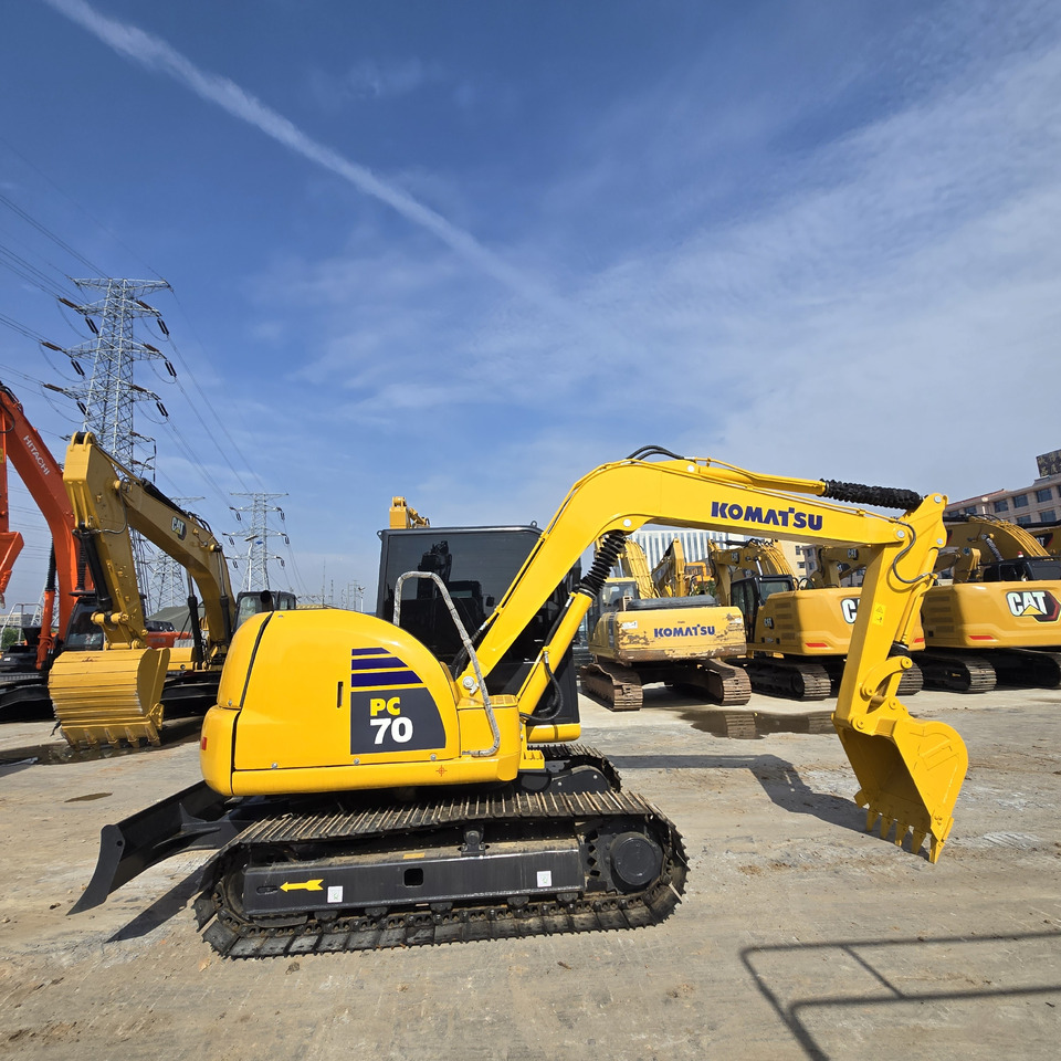 KOMATSU PC70-8 - Mini excavator: picture 2 KOMATSU PC70-8 - Mini excavator: picture 2