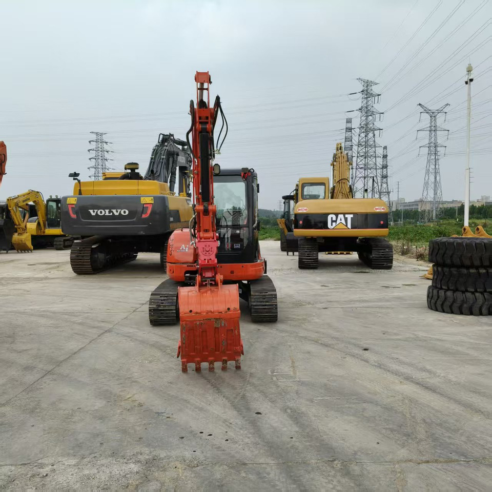 Mini excavator KUBOTA U55-4: picture 8