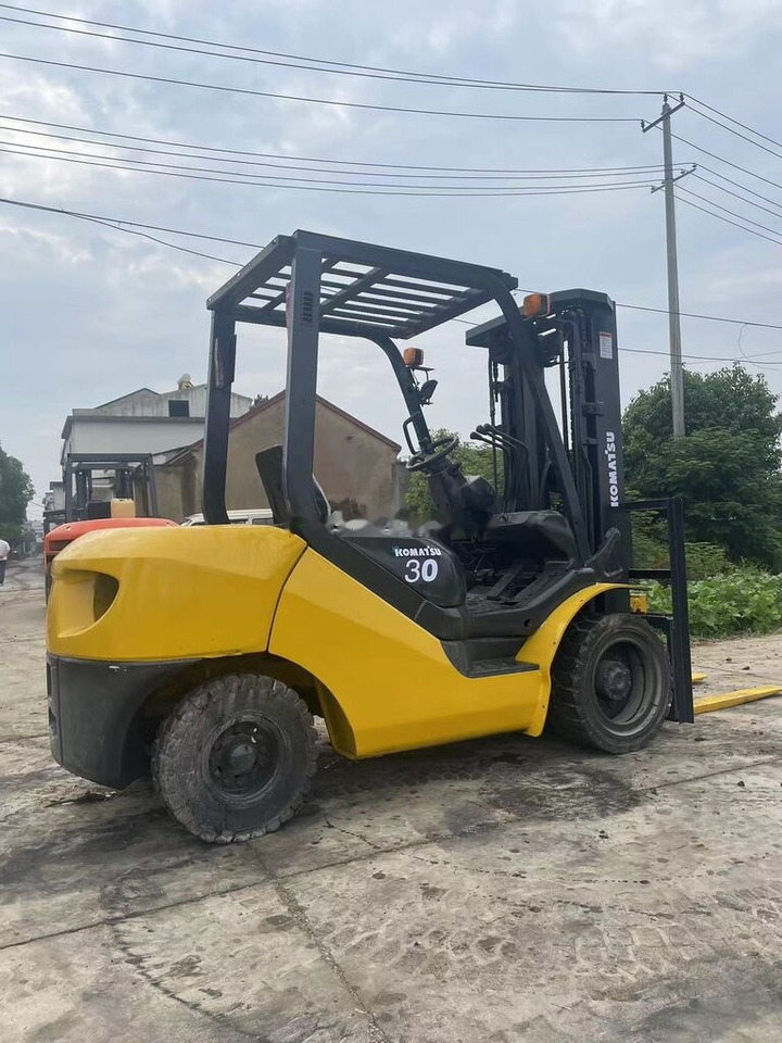 Komatsu FD30 - Diesel forklift: picture 1 Komatsu FD30 - Diesel forklift: picture 1