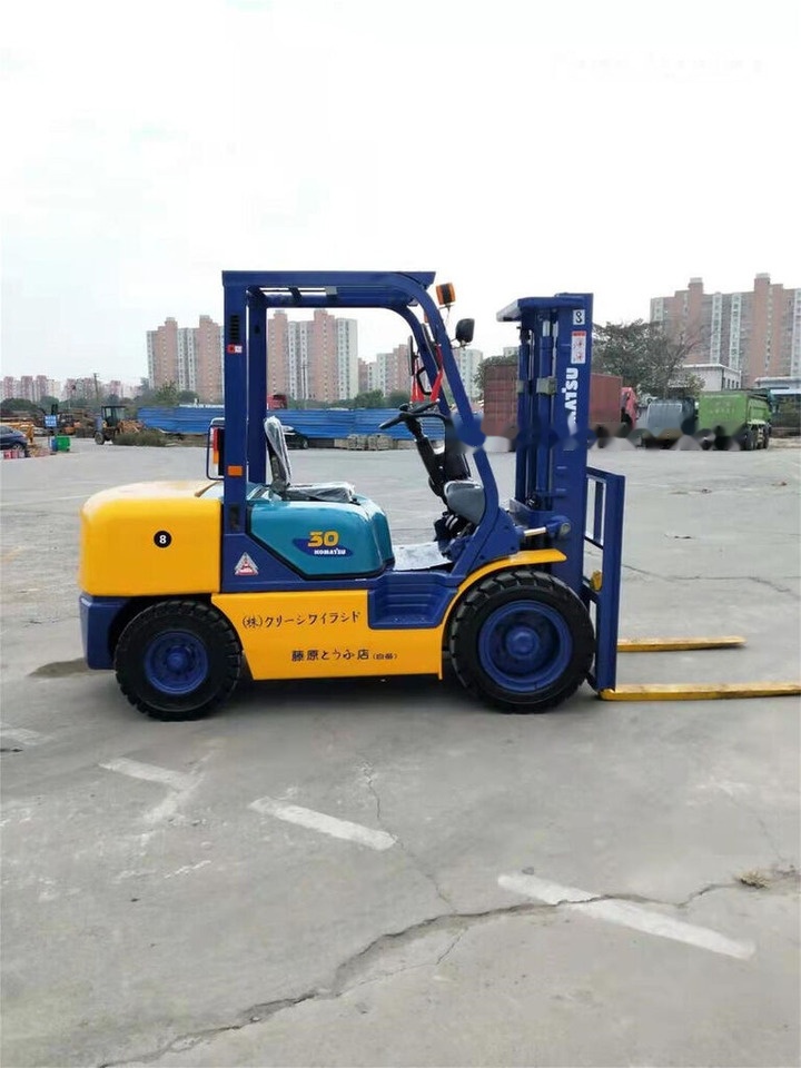 Komatsu FD30 - Diesel forklift: picture 4 Komatsu FD30 - Diesel forklift: picture 4