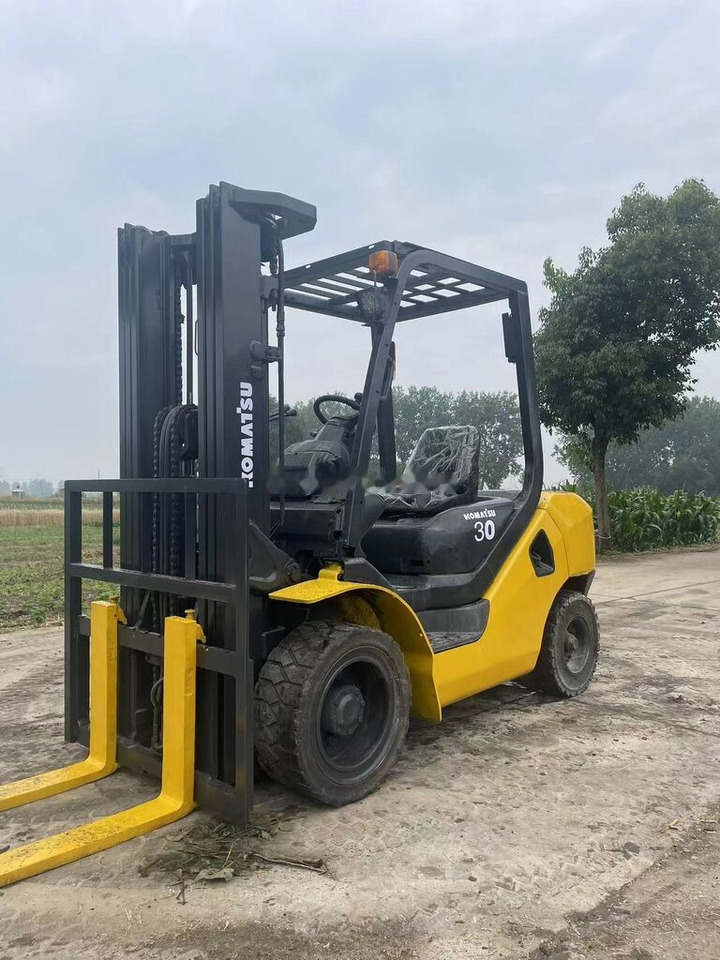 Komatsu FD30 - Diesel forklift: picture 5 Komatsu FD30 - Diesel forklift: picture 5