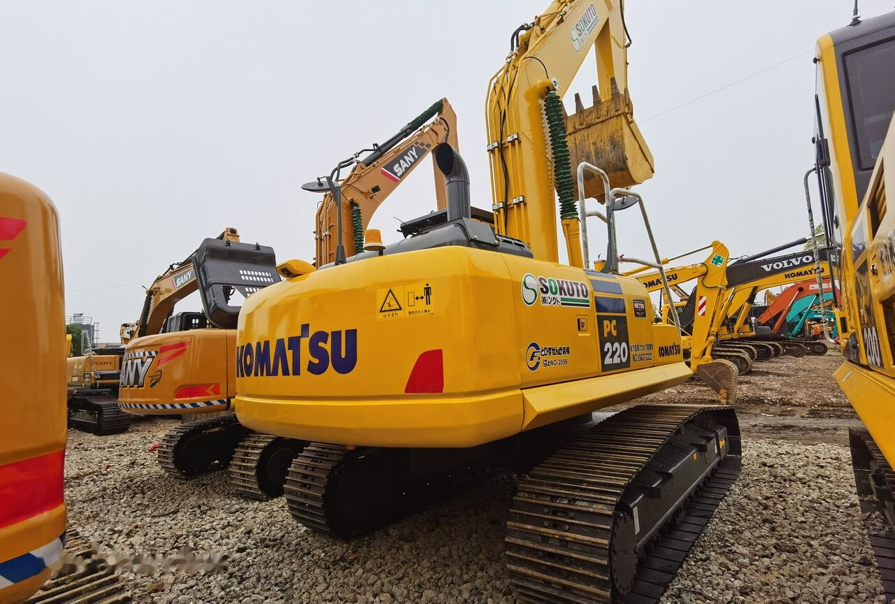 Komatsu PC220-8 - Crawler excavator: picture 5 Komatsu PC220-8 - Crawler excavator: picture 5