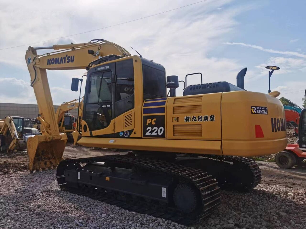 Komatsu PC220-8 MO - Crawler excavator: picture 1 Komatsu PC220-8 MO - Crawler excavator: picture 1