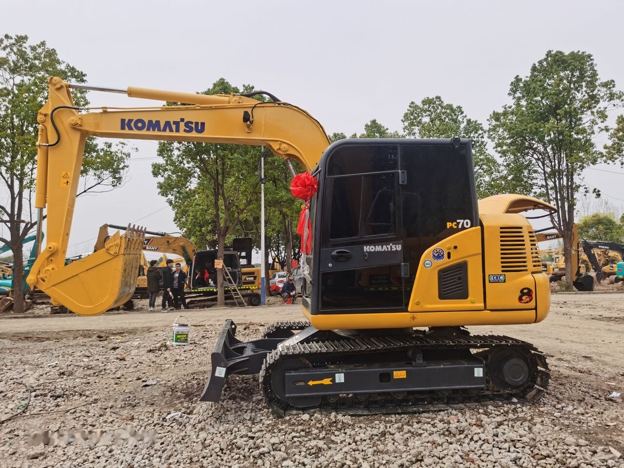 Mini excavator Komatsu PC70-8: picture 6