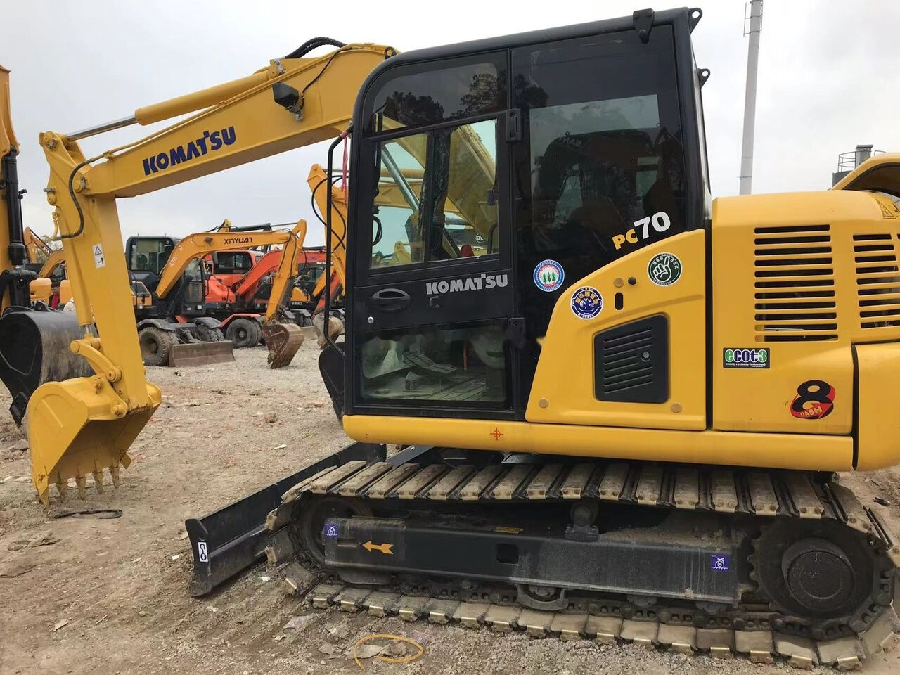 Komatsu PC70-8 - Crawler excavator: picture 1 Komatsu PC70-8 - Crawler excavator: picture 1