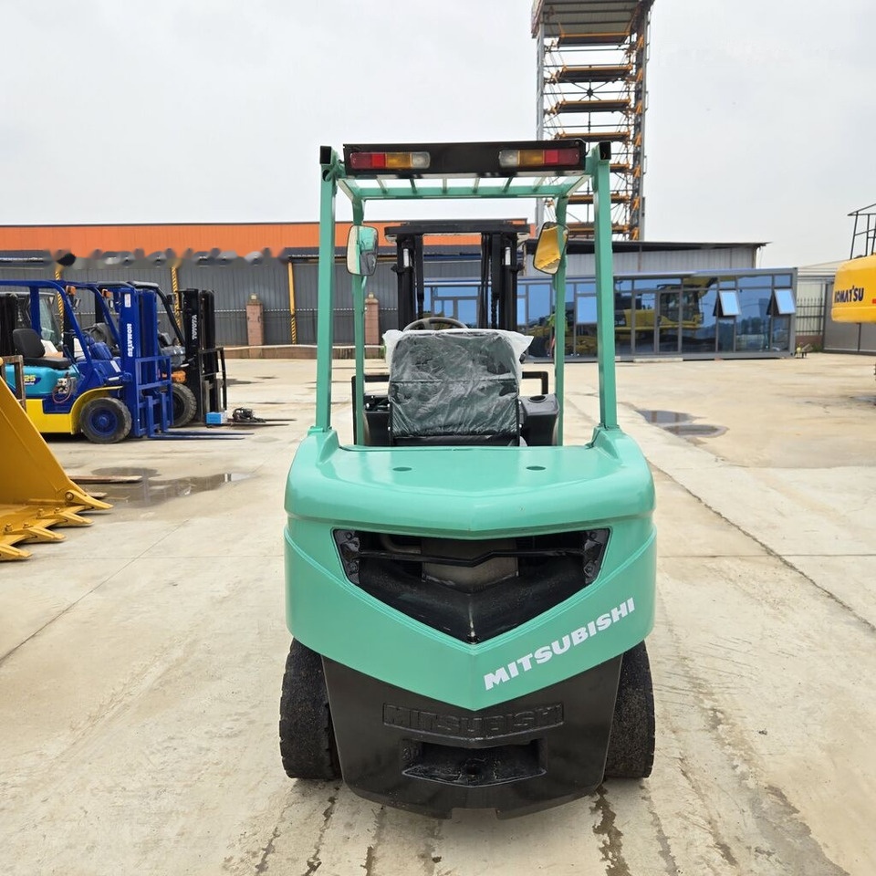 Mitsubishi FD30 - Diesel forklift: picture 3 Mitsubishi FD30 - Diesel forklift: picture 3